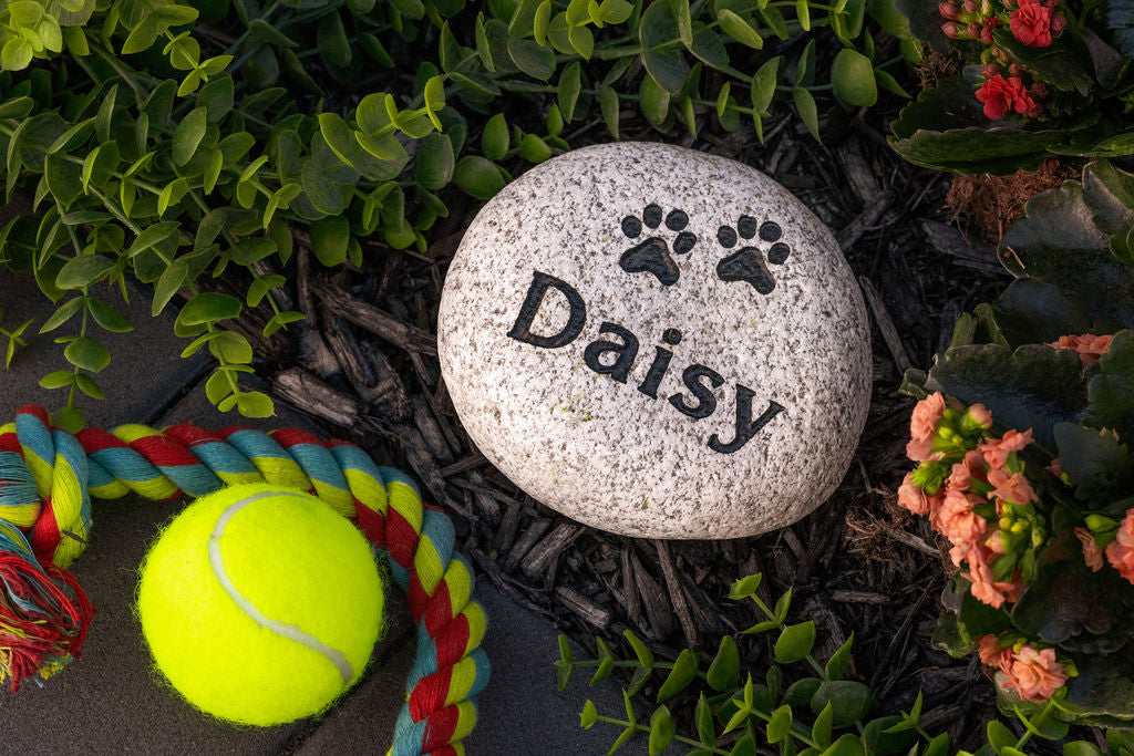 Small Pet Stone Memorial